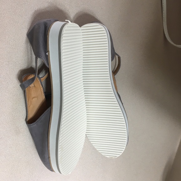 Women’s faux suede shoes size 10 - Picture 4 of 6